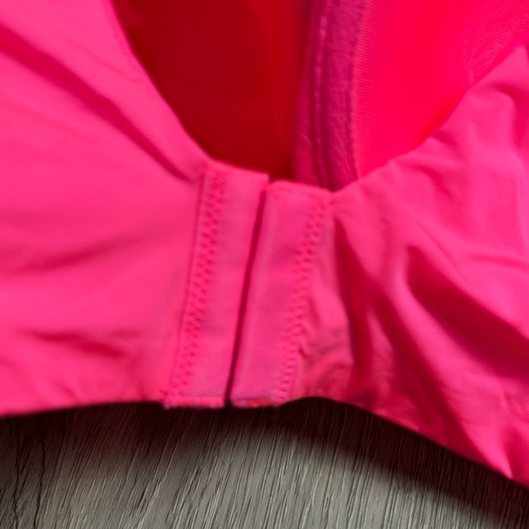 Torrid Curve Push-Up T-Shirt Bra 42C Neon Pink Lace Trim NWT - Picture 6 of 6